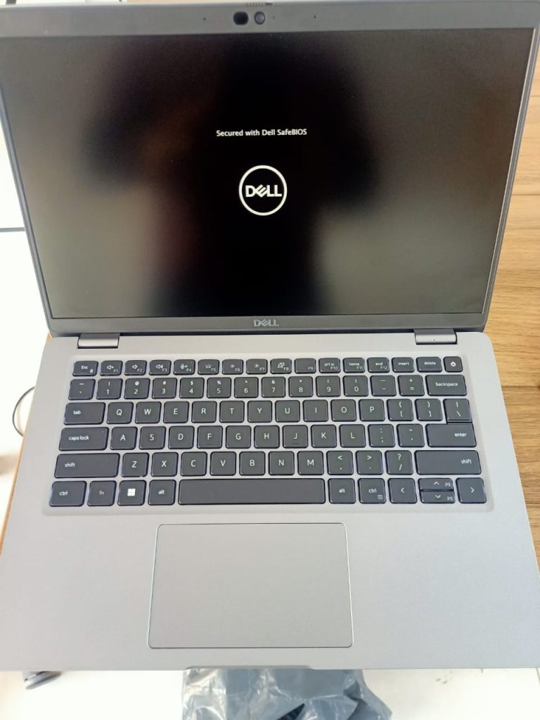 Dell Latitude 5430 14 Laptop, Intel Core i5 1200U 2.8Ghz, 16GB DDR4, 256GB M.2 SSD, QHD