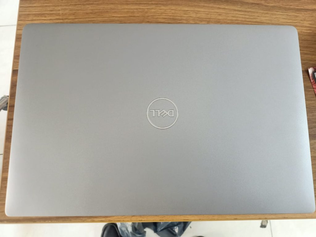 Dell Latitude 5430 14 Laptop, Intel Core i5 1200U 2.8Ghz, 16GB DDR4, 256GB M.2 SSD, QHD