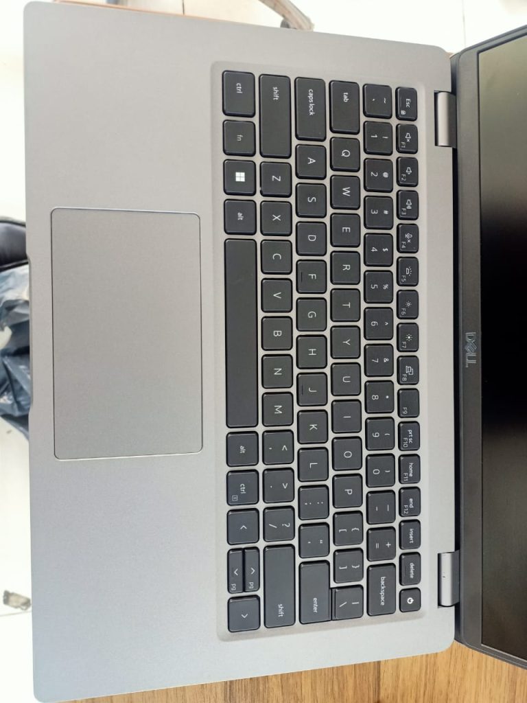 Dell Latitude 5430 14 Laptop, Intel Core i5 1200U 2.8Ghz, 16GB DDR4, 256GB M.2 SSD, QHD