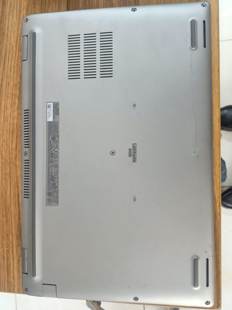 Dell Latitude 5430 14 Laptop, Intel Core i5 1200U 2.8Ghz, 16GB DDR4, 256GB M.2 SSD, QHD