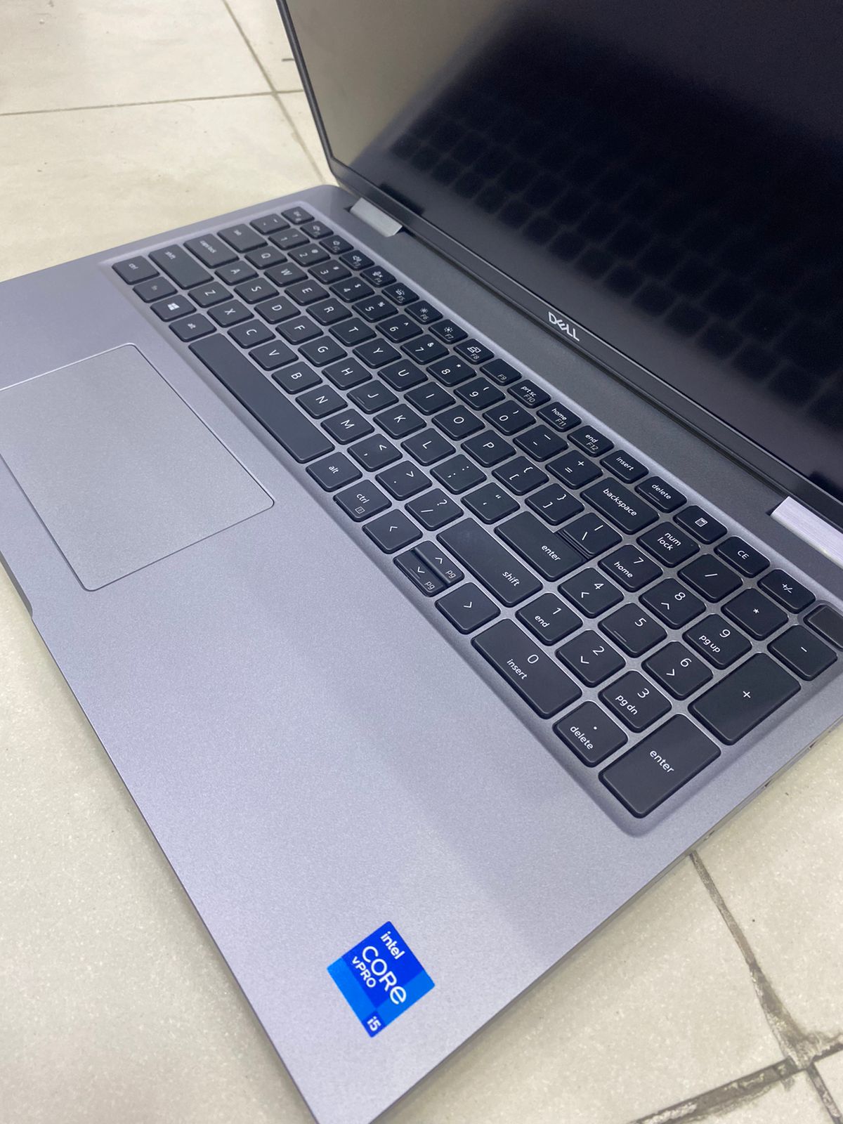 Dell PRM5520HN0C2 Precision 5520 Mobile Workstation with Intel i7-7820HQ, 16GB 512GB SSD, 15.6″ - Image 3
